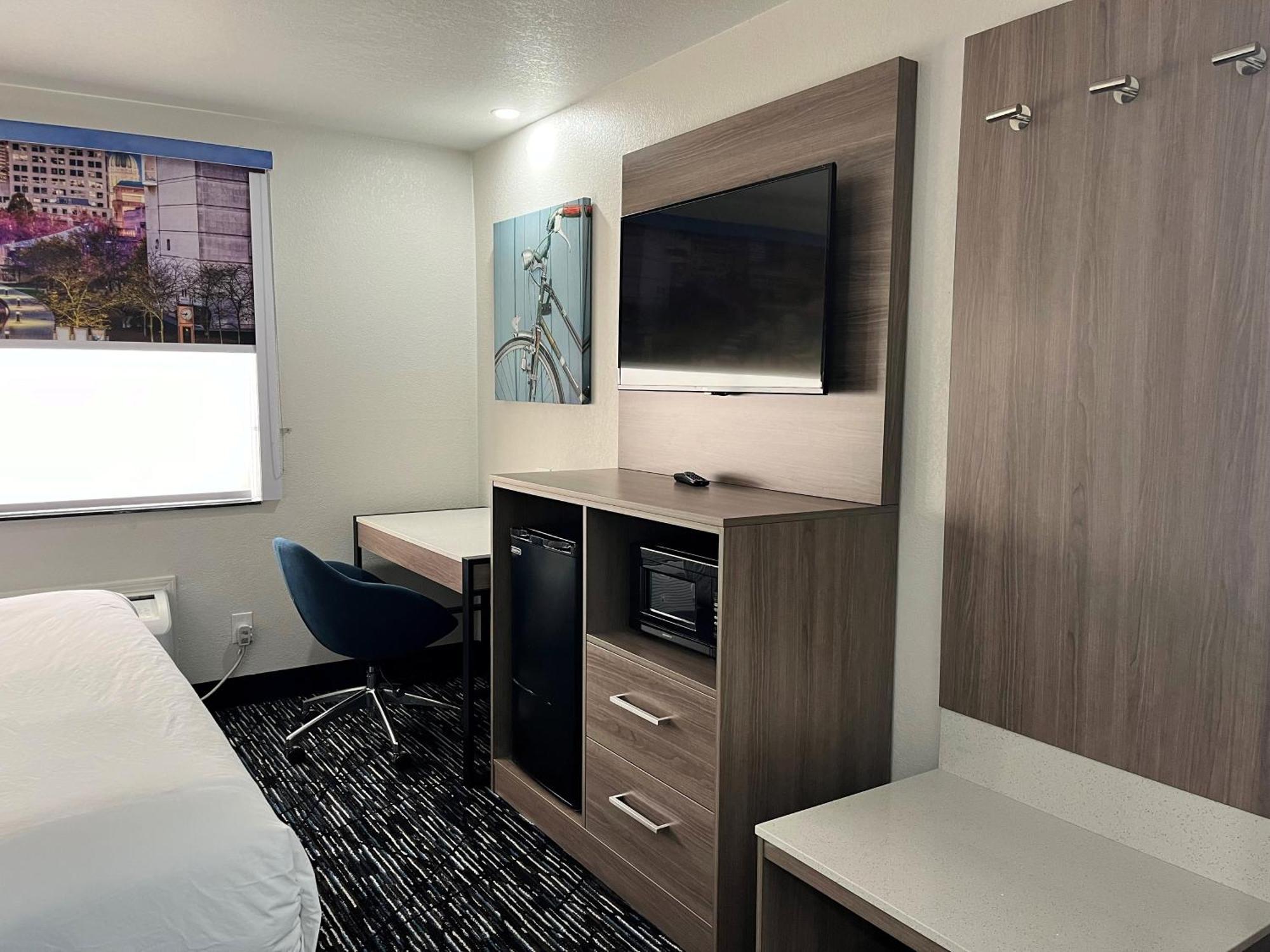 Baymont By Wyndham Indianapolis Northeast Hotel Ngoại thất bức ảnh