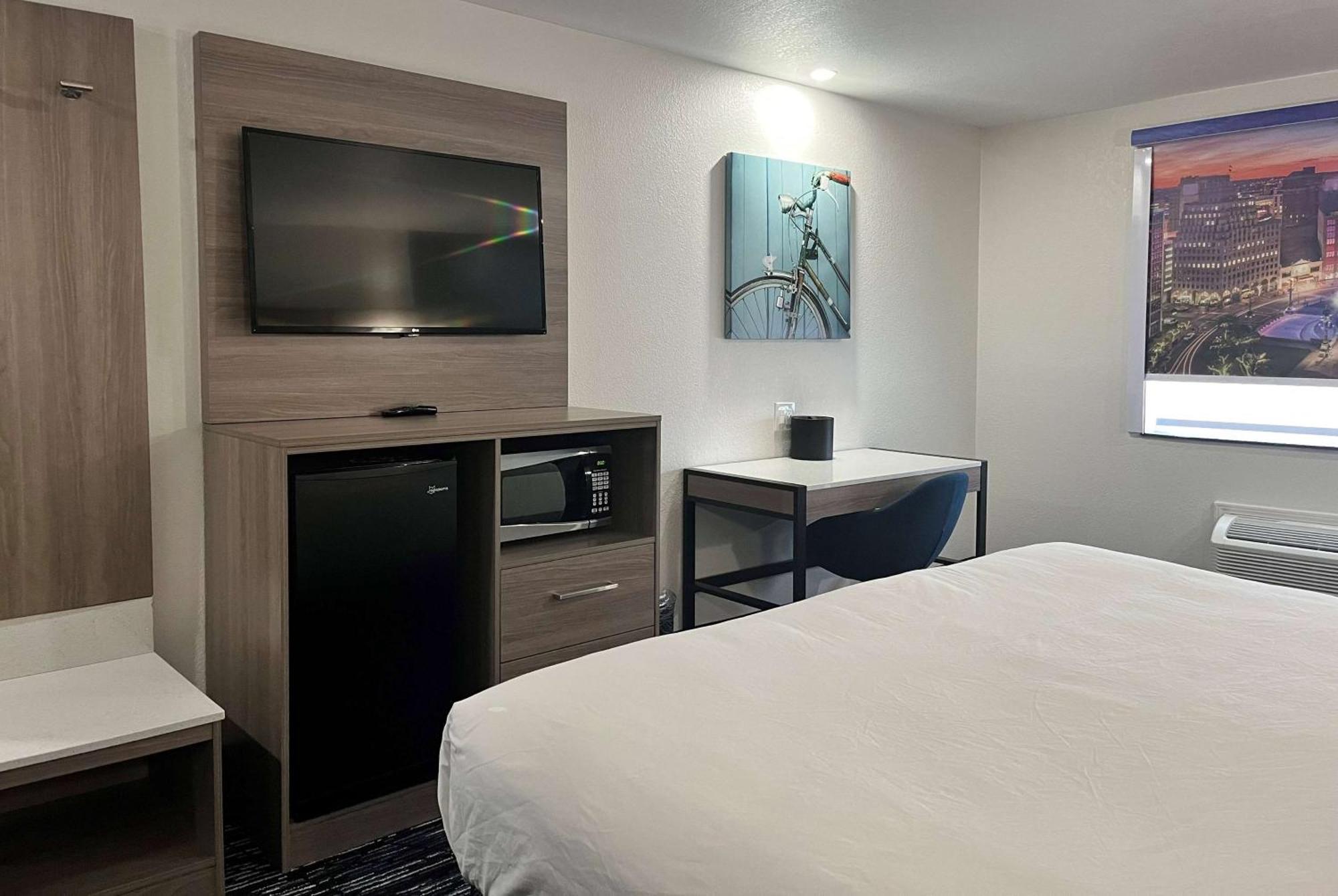Baymont By Wyndham Indianapolis Northeast Hotel Ngoại thất bức ảnh